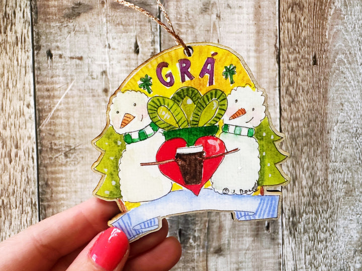 Grá Claddagh snowmen Wooden Hanging Christmas Decoration